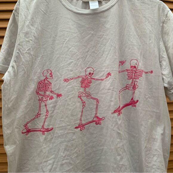 Urban Outfitters Skeleton Skater T-shirt - Picture 2 of 6